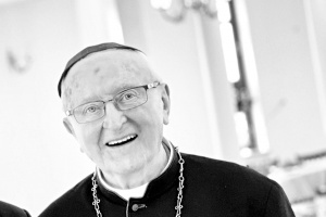biskup janusz zimniak